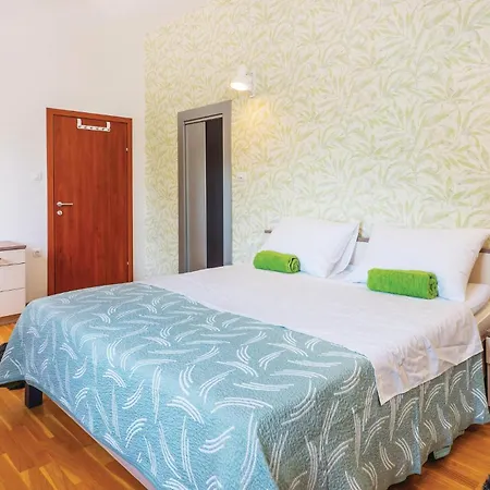 Lovely In With Kitchen Holiday home Susnjevica